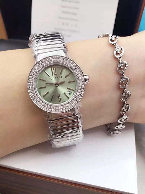 ブルガリ時計正面デザイン